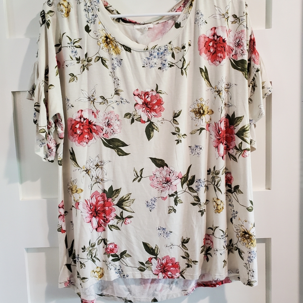 Maurices ruffled sleeve shirt